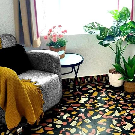Mi Casa Own Entrance, Memorable, Exceptional Apartment ซานตาโปลา ภายนอก รูปภาพ