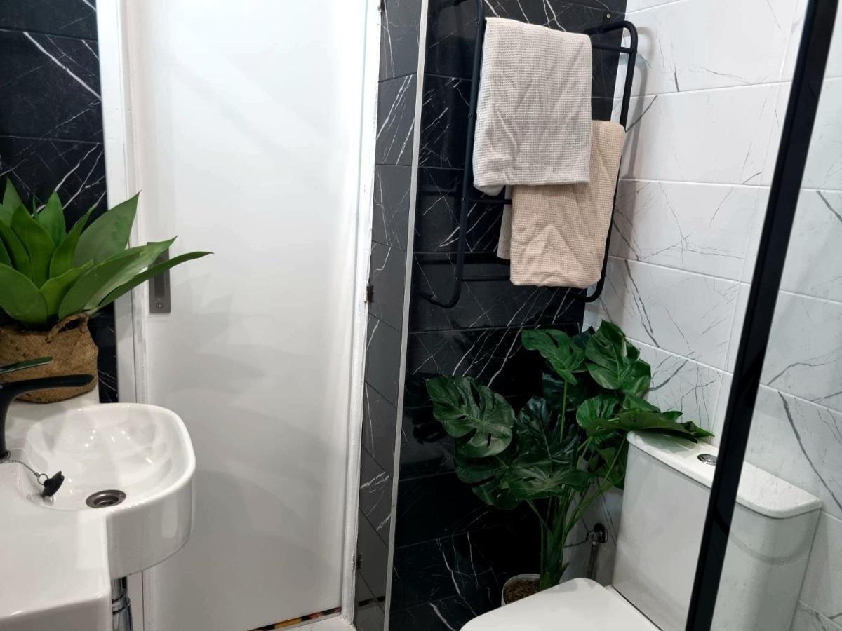 Mi Casa Own Entrance, Memorable, Exceptional Apartment ซานตาโปลา ภายนอก รูปภาพ